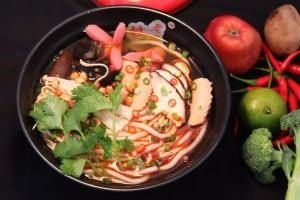 酸辣粉加盟新選擇 從手工技藝到品牌管理，探尋餐飲創業之路